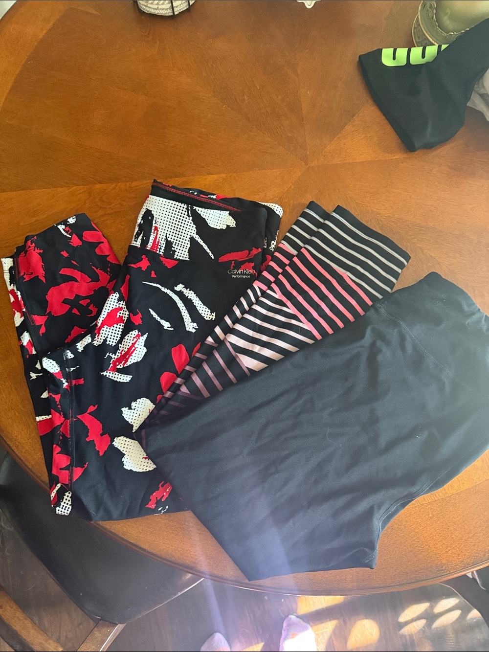 Bundle of 2 Calvin Klein leggings
